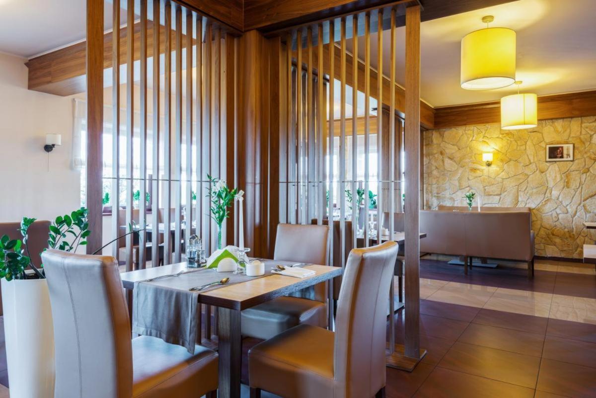 Hotel Lokietek Czajowice ภายนอก รูปภาพ