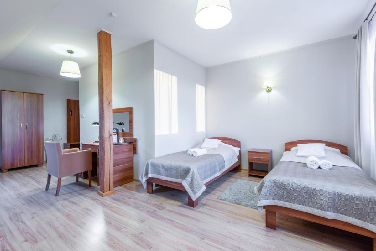 Hotel Lokietek Czajowice ภายนอก รูปภาพ