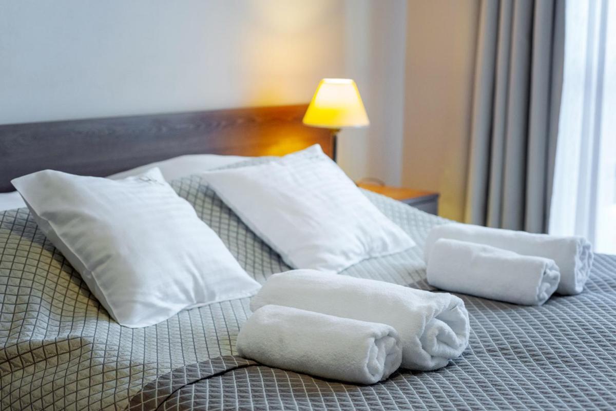 Hotel Lokietek Czajowice ภายนอก รูปภาพ