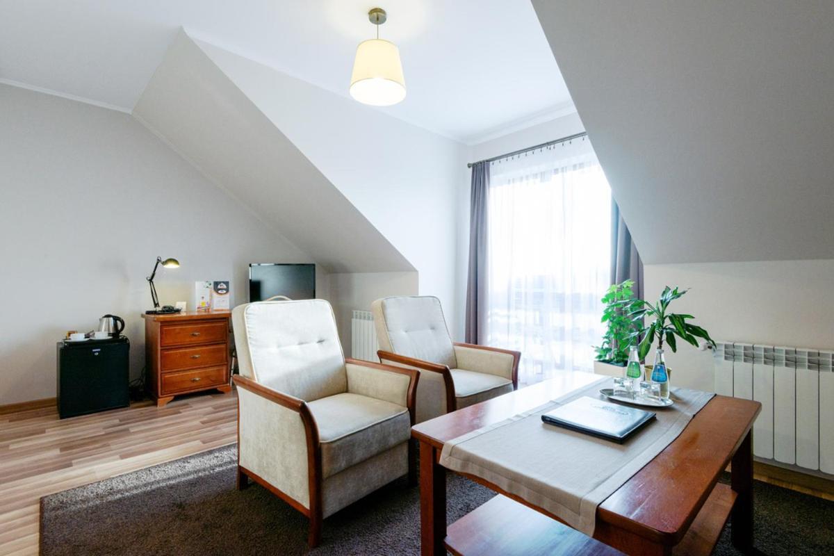 Hotel Lokietek Czajowice ภายนอก รูปภาพ